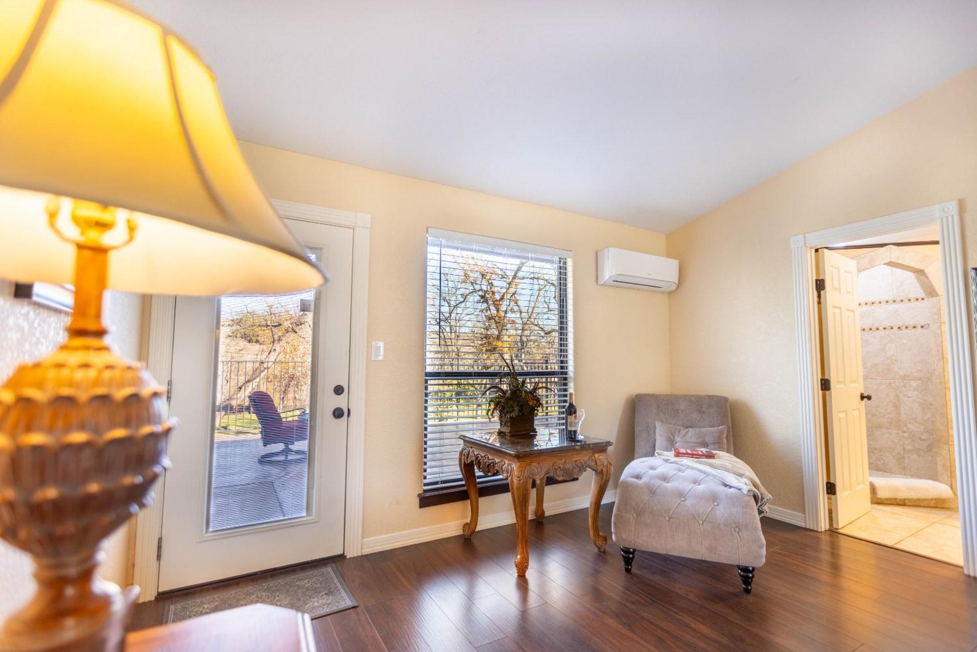 Messina Inn Wimberley Room photo